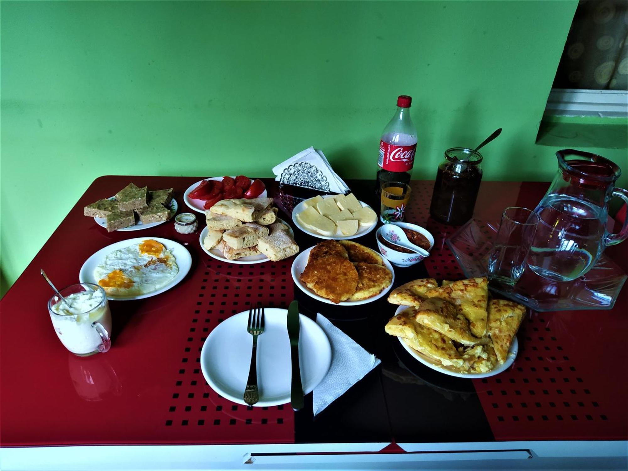 Gujejiani Guest House Местия Экстерьер фото