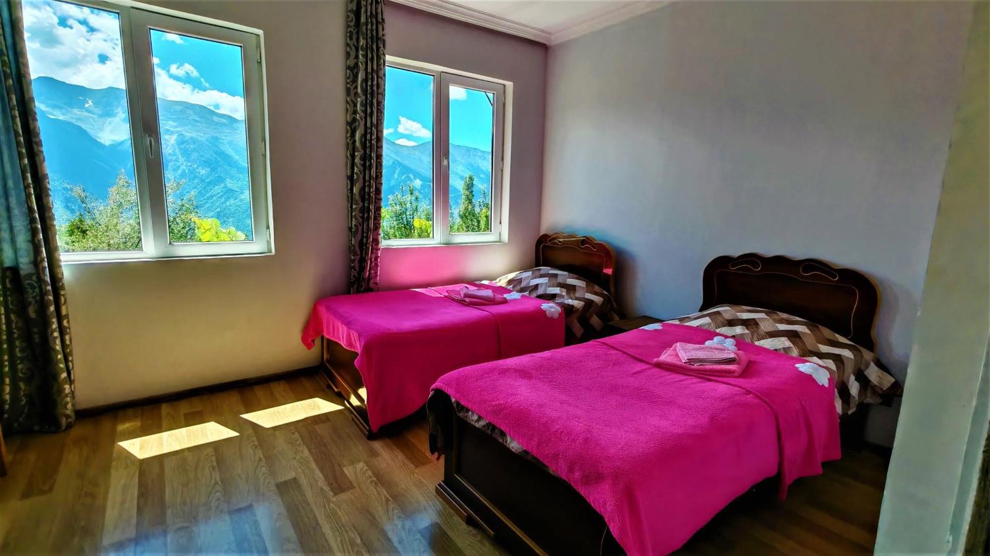 Gujejiani Guest House Местия Экстерьер фото